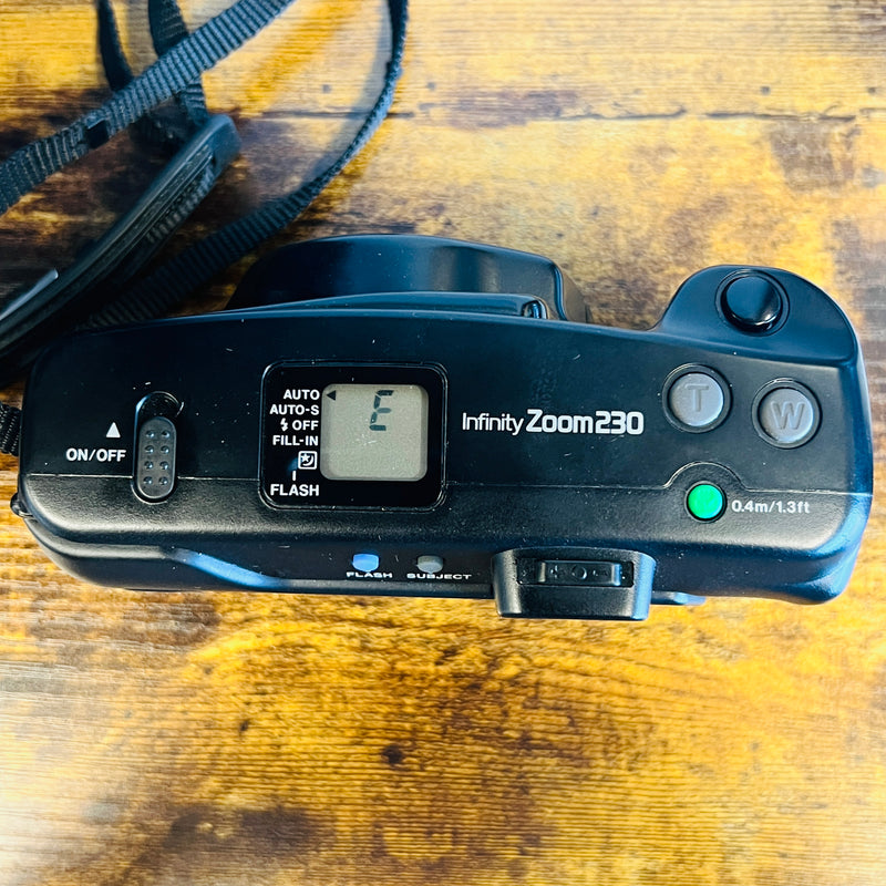 Olympus Infinity Zoom 230