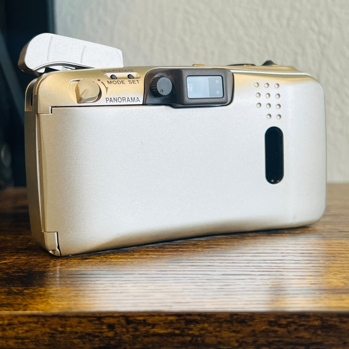 Olympus Infinity Stylus Zoom 140 Deluxe