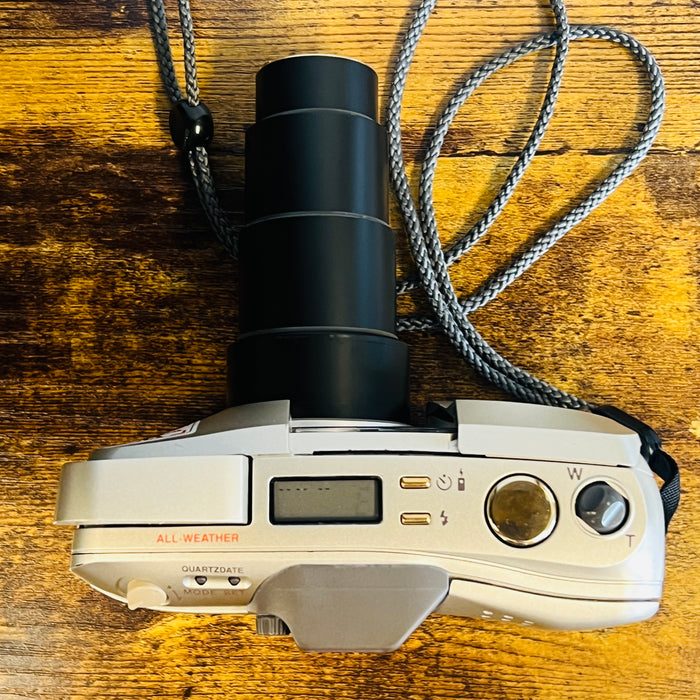 Olympus Infinity Stylus Zoom 140 Deluxe
