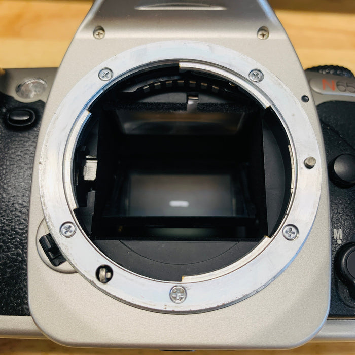 Nikon N65 Silver 35mm Camera Body