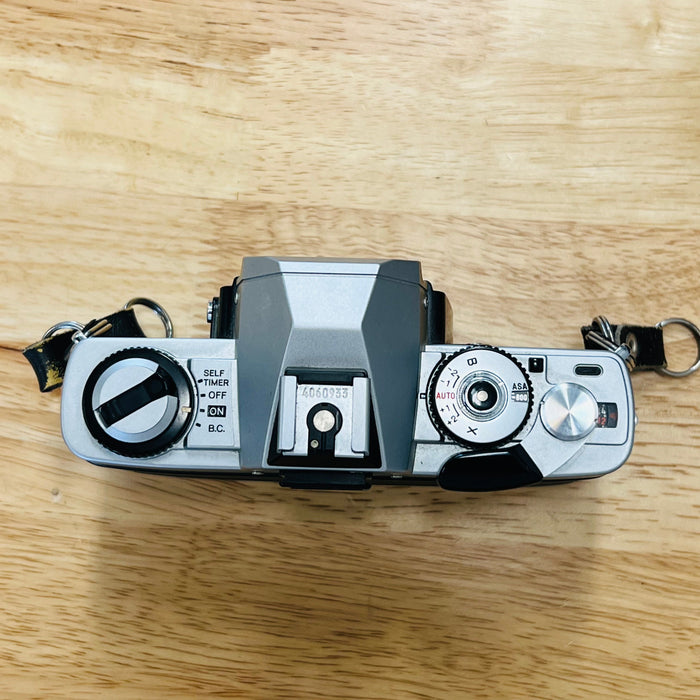 Minolta XG-A + MD 50mm 1.7