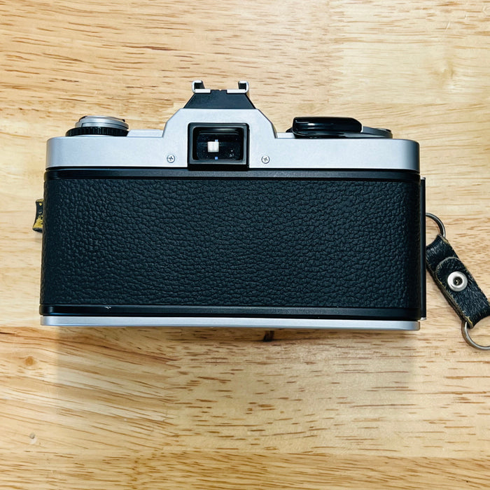 Minolta XG-A + MD 50mm 1.7