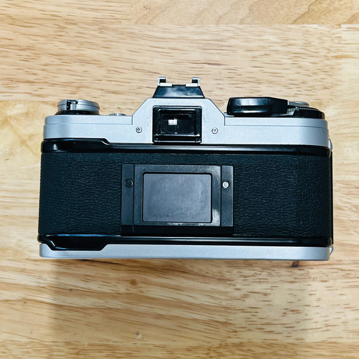 Canon AE-1 + 50mm 1.8