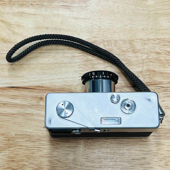 (Refurbished) Rollei 35 with Carl Zeiss Tessar 40mm 3.5