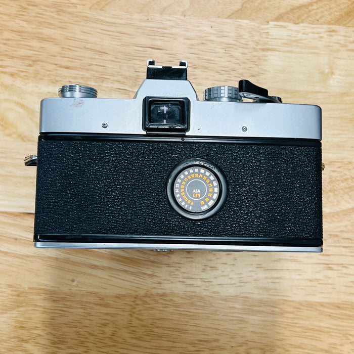 Minolta SRT102 + Five Star MC 35-75mm 3.5-4.8