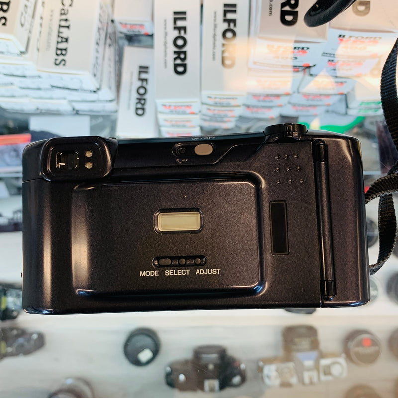 Minolta Freedom Zoom 105 EX Date Point and Shoot Camera with Case