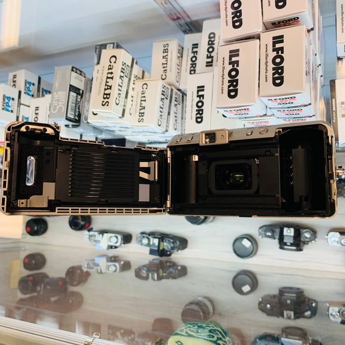 Minolta Freedom Zoom 115 Date Multi AF Point and Shoot