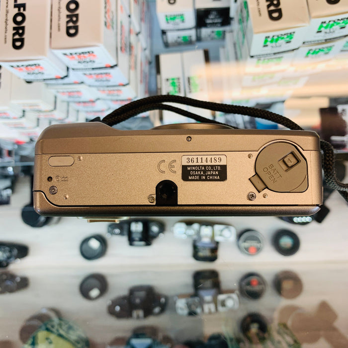 Minolta Freedom Zoom 115 Date Multi AF Point and Shoot