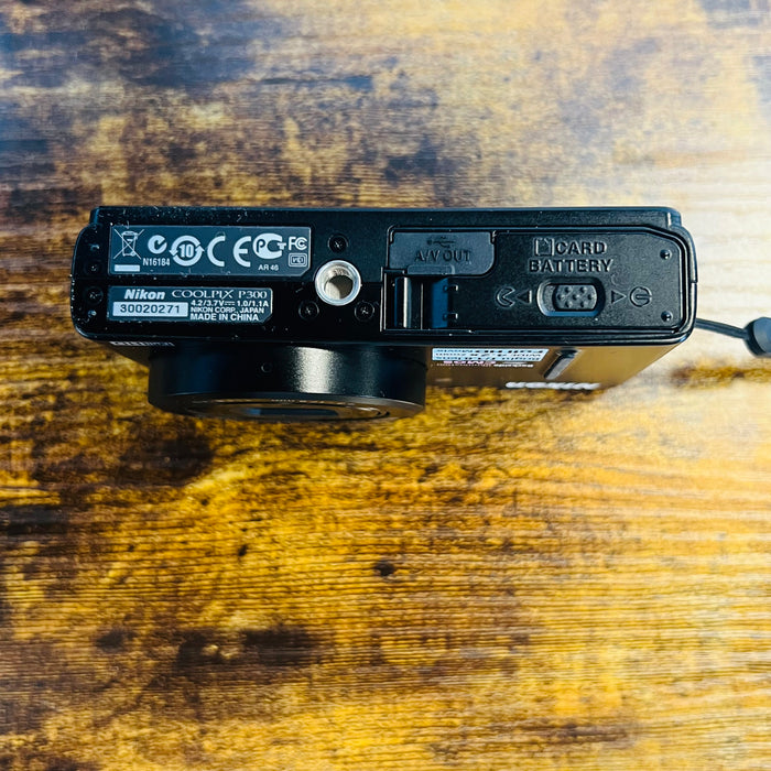 Nikon Coolpix P300