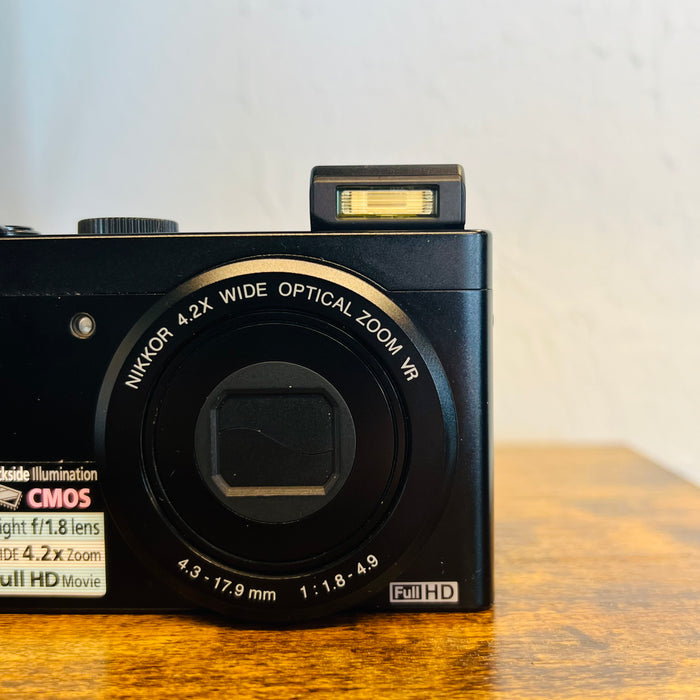 Nikon Coolpix P300