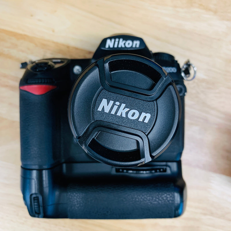 Nikon D200 with AF-S Nikkor 18-55mm Lens and Sunpak 52mm UV Filter