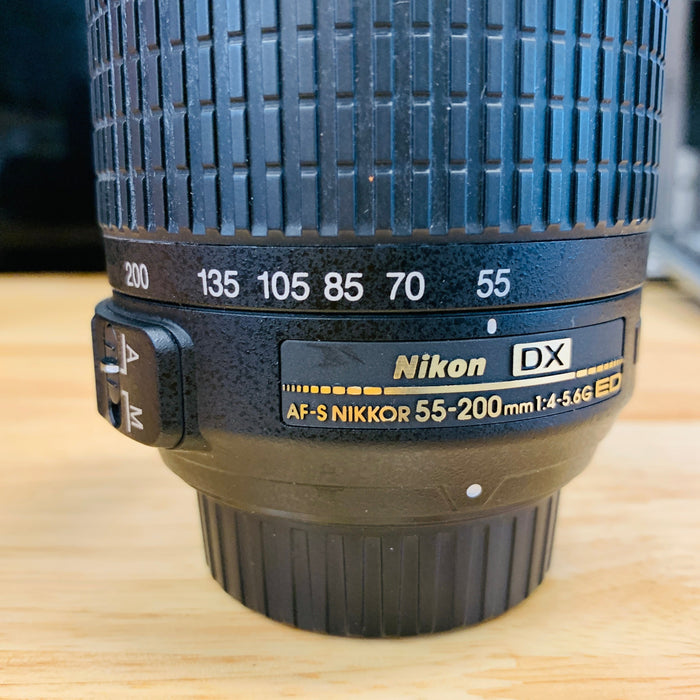 Nikon AF-S DX Nikkor Telephoto Zoom 55-200mm f/4.0-5.6G VR Lens