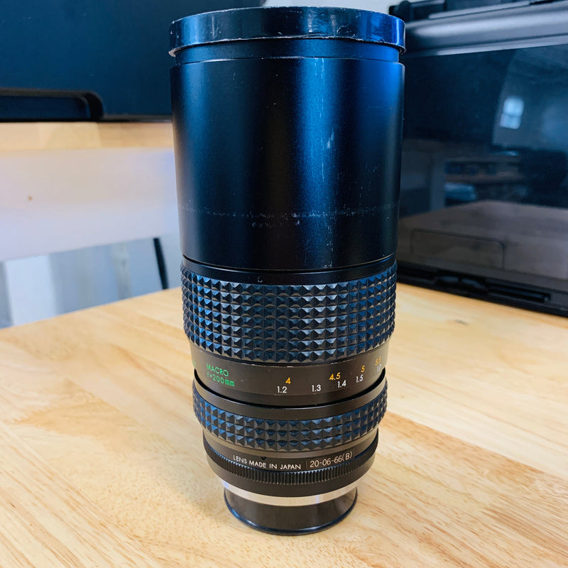 Focal MC Auto Zoom 1:3.5 f=80-200mm Camera Lens 67mm for Minolta MD Mount