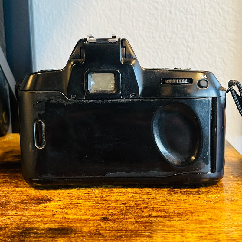 Nikon N70 with Sigma UC Zoom 28-105mm 4-5.6