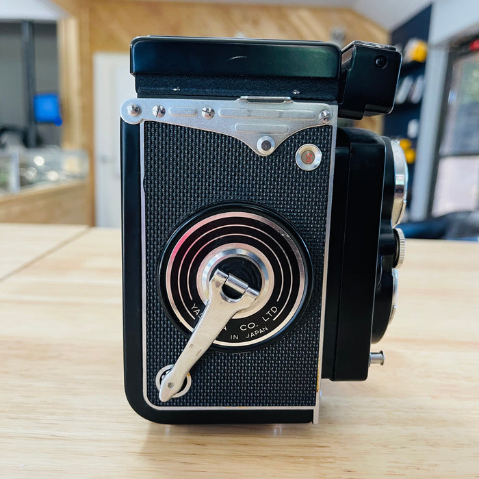 Yashica Mat with 80mm Lumaxar f/3.5 SN# 489642