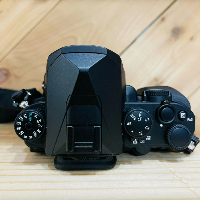 PENTAX KP (Body Only) - Excellent Condition 24 MP