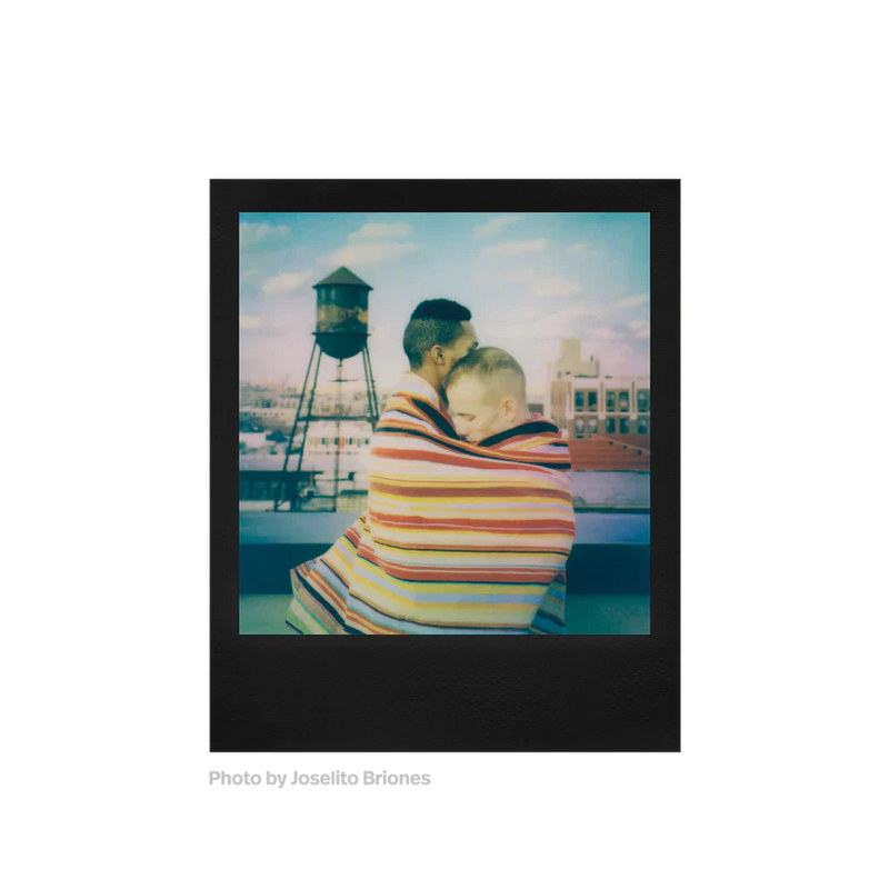 Polaroid i-Type Film – Black Frame Edition