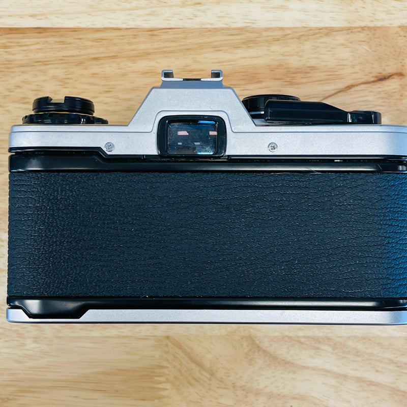 Olympus OM-10 With 28mm 2.8 Vivitar Lens