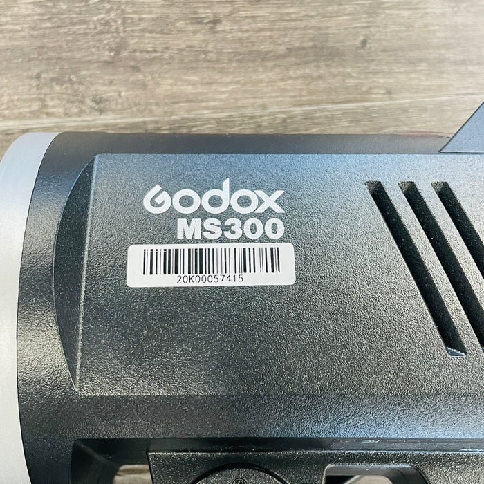 USED Godox MS300 300WS Studio Strobe Flash Light Lamp Monolight Lightweight 110V US