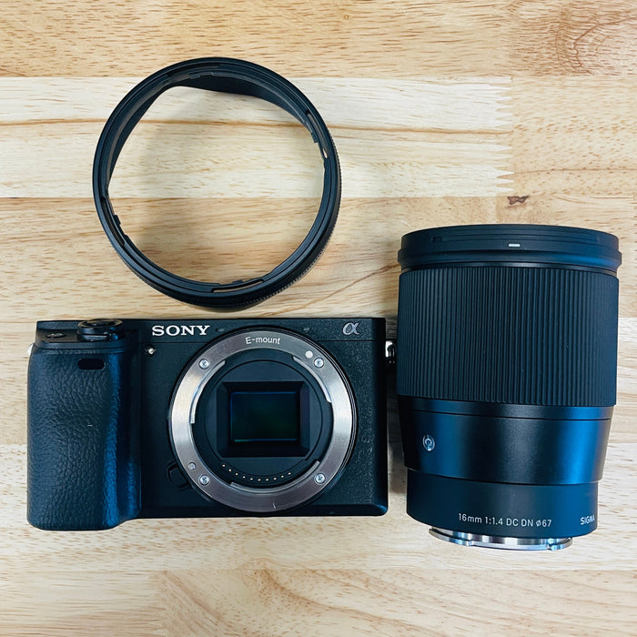 USED Sony a6400 Mirrorless Digital Camera Body, & 16mm Sigma Lens Black {24.2MP} 250 Shutter count!