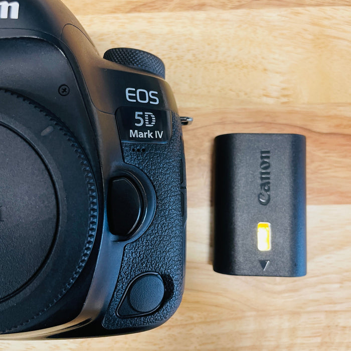 USED Canon EOS 5D Mark IV DSLR Camera Body {30.4MP}