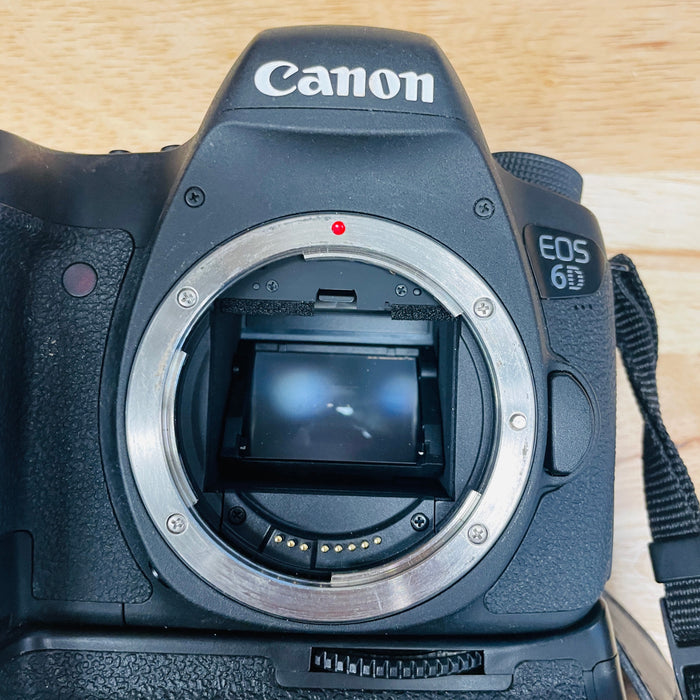 USED Canon EOS 6D DSLR Camera Body {20.2MP}