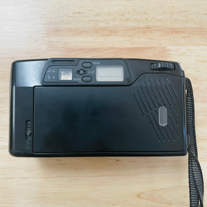 Pentax IQZoom 700