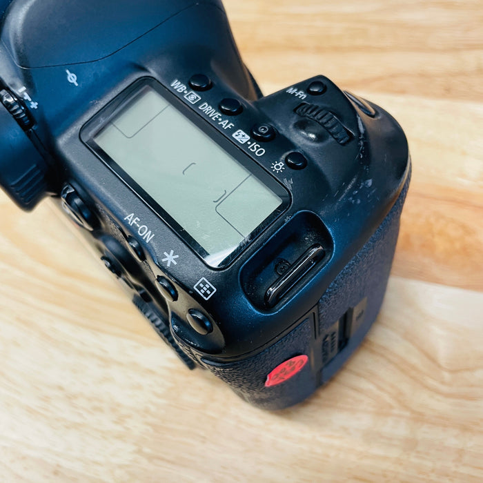 USED Canon EOS 5D Mark IV DSLR Camera Body {30.4MP}