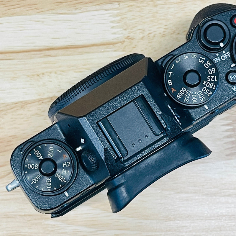 USED Fuji X-T1 under Shutter Count under 100 !!!