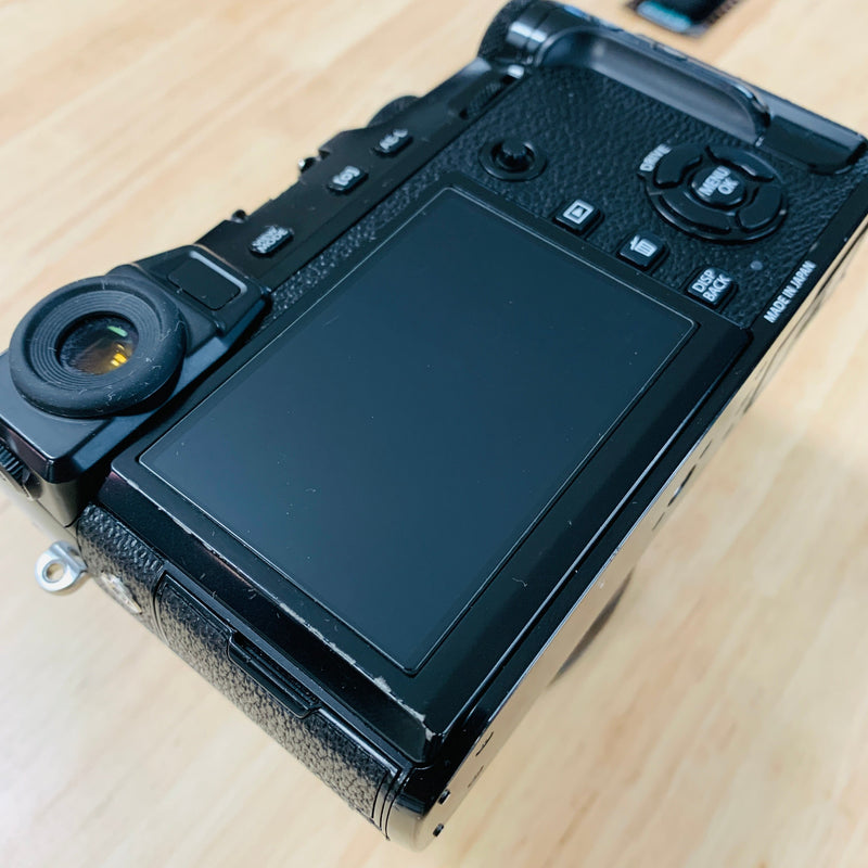Fuji X-Pro 2 - Black Body w/ XF 35mm F/1.4 R (14,000 Shutter Clicks)
