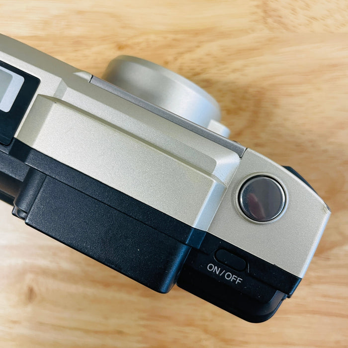 Olympus Superzoom 105 35mm Point and shoot