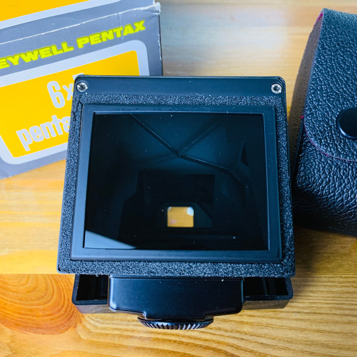 Honeywell Pentax 6x7 Prism Finder Not Metered - Hard Case