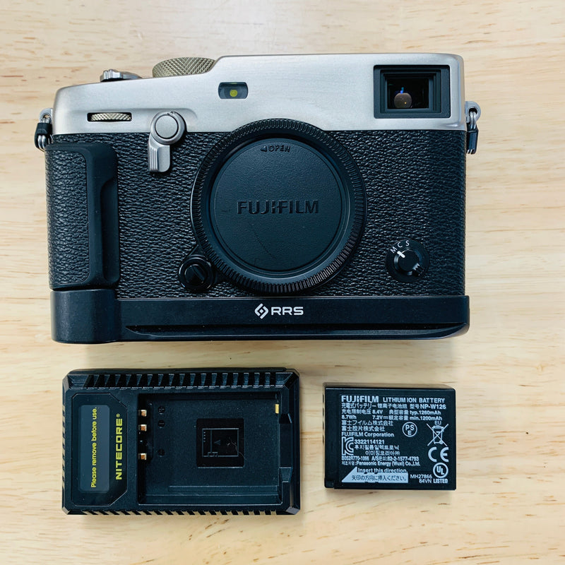 Fuji X-Pro 3 - Dura Silver Body Only (1,800 Shutter Clicks)