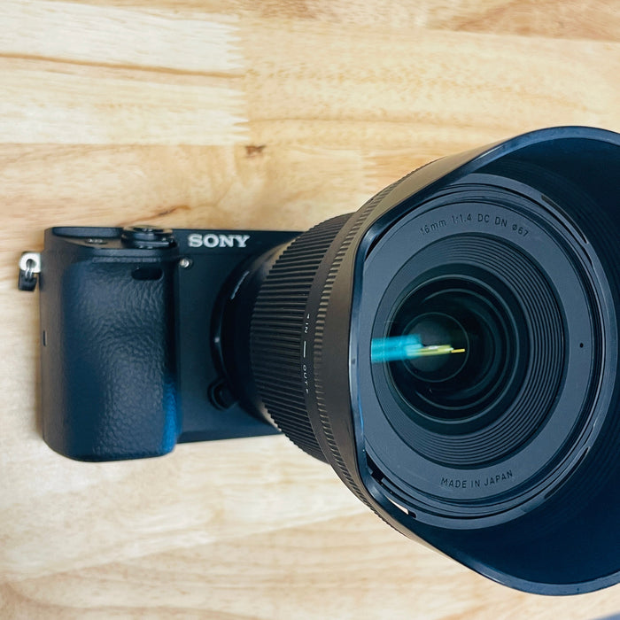 USED Sony a6400 Mirrorless Digital Camera Body, & 16mm Sigma Lens Black {24.2MP} 250 Shutter count!