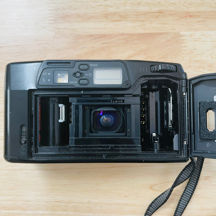 Pentax IQZoom 700