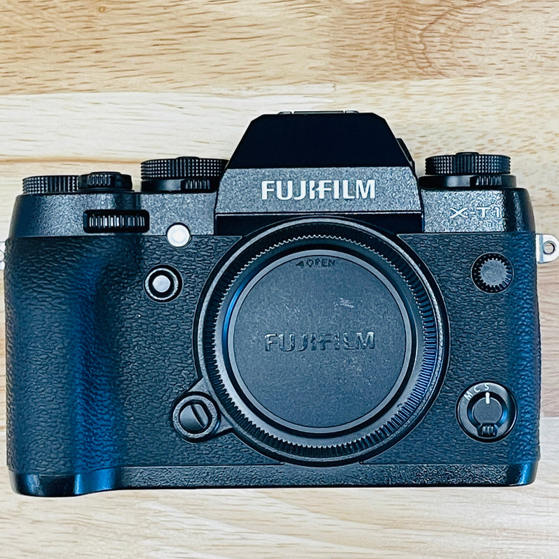 USED Fuji X-T1 under Shutter Count under 100 !!!