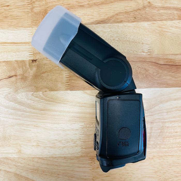 Canon Speedlite 580EX II Flash {Bounce, Swivel, Zoom}