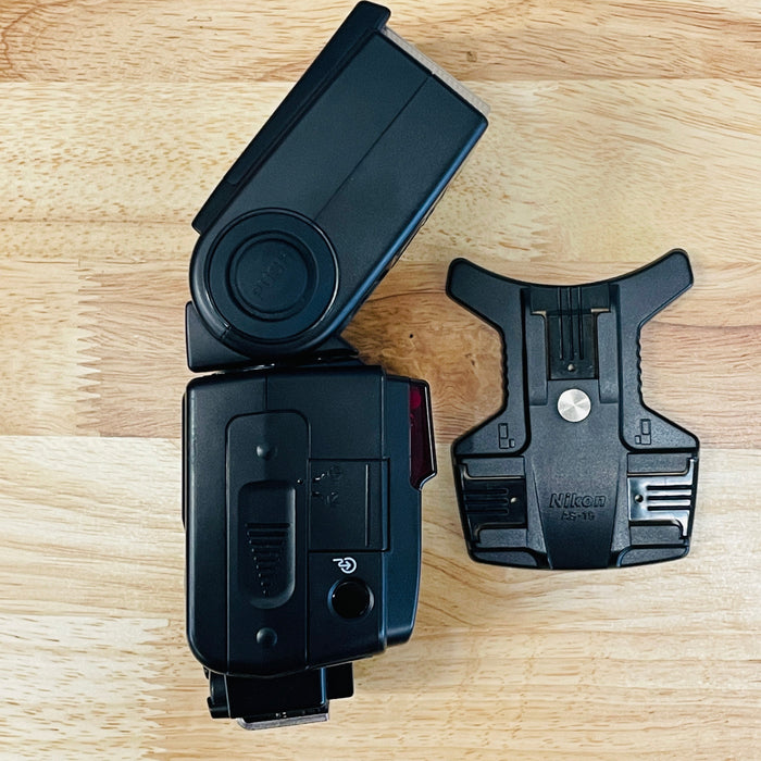 USED Nikon SB-600 Speedlight Flash {Bounce, Zoom}