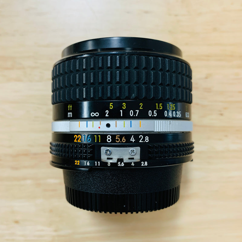 Nikon 24mm f/2.8 AIS