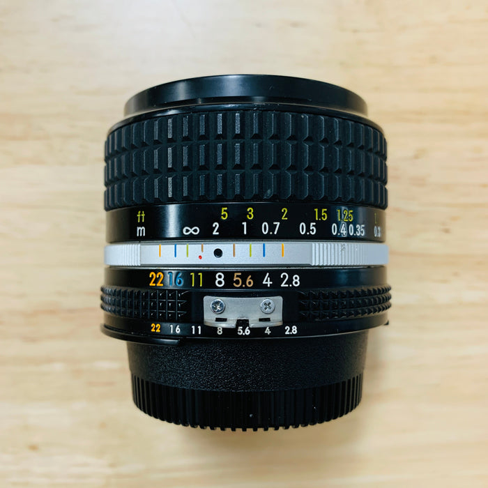 Nikon 24mm f/2.8 AIS